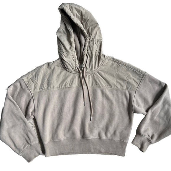 ABERCROMBIE AND FITCH TAN NYLON MIX “SUNDAY” CROPPED HOODIE SIZE XS - Picture 4 of 9